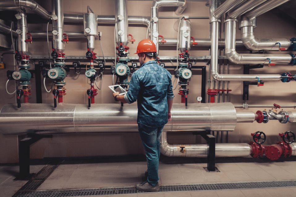 Sezgül Mühendislik tarafından statik test ve muayene hizmeti sunulan basınçlı kazan sistemi. TÜV onayına hazırlık ve güvenlik kontrolü.